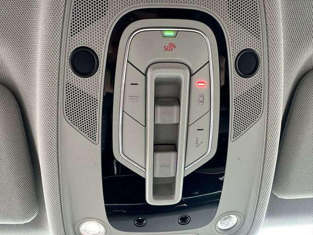 Used 2020 Audi Q8 Premium Plus AWD/4WD image 27