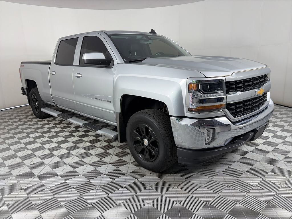 Used 2018 Chevrolet Silverado 1500 LT w/ All Star Edition image 6