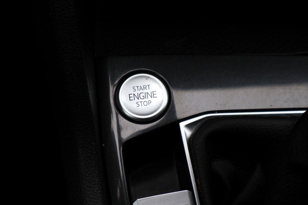 Used 2024 Volkswagen Tiguan Wolfsburg Edition FWD image 9