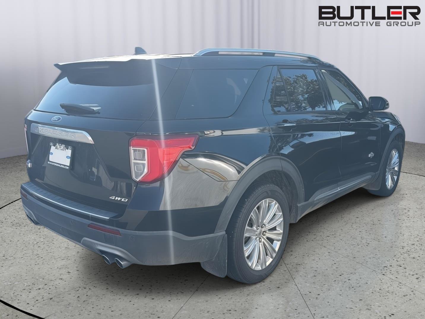 Certified 2022 Ford Explorer King Ranch w/ Premium Technology Package AWD/4WD image 8