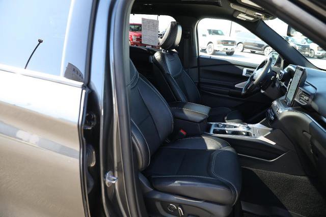 Certified 2020 Ford Explorer ST w/ ST Street Pack image 38