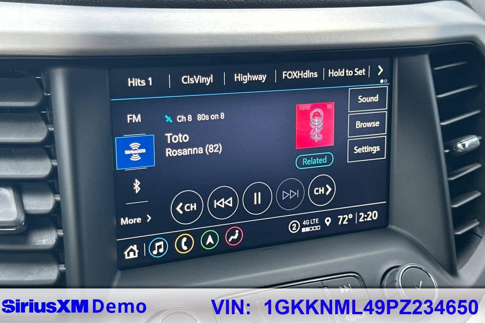 Used 2023 GMC Acadia SLT image 31