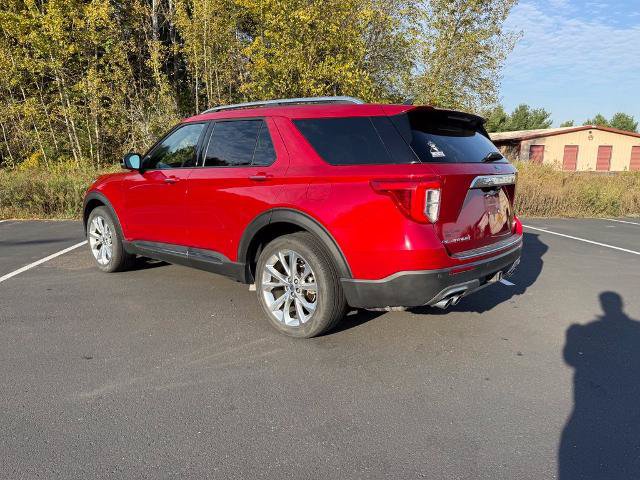 Certified 2023 Ford Explorer Platinum w/ Technology Package AWD/4WD image 3