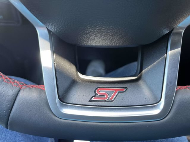 Certified 2025 Ford Explorer ST RWD image 27