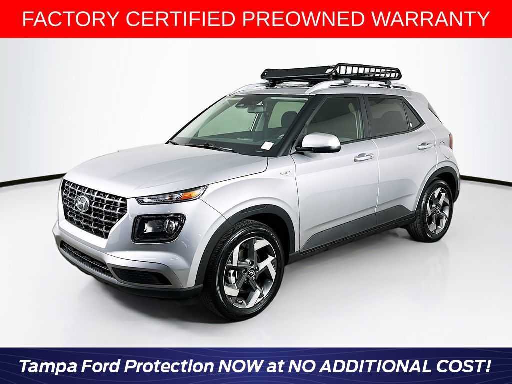 Used 2025 Hyundai Venue SEL FWD video 1