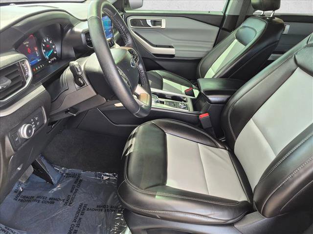 Certified 2022 Ford Explorer XLT w/ Equipment Group 202A AWD/4WD image 11