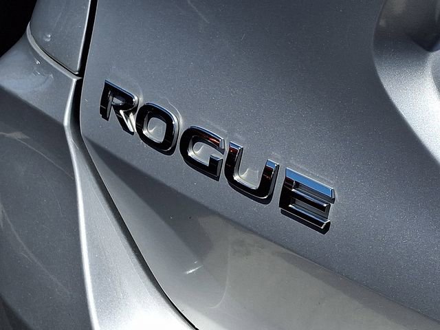 Used 2017 Nissan Rogue SV AWD/4WD image 8