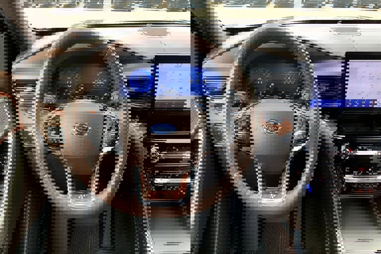 Certified 2021 Ford Explorer King Ranch image 8