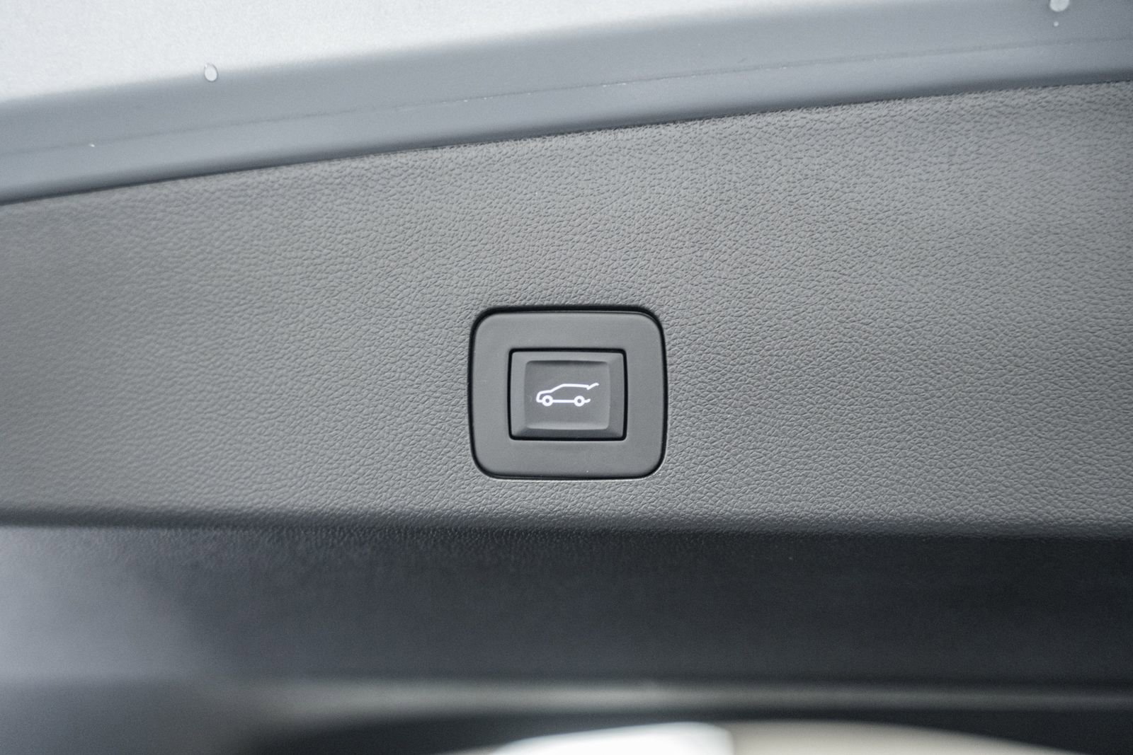 Used 2023 Buick Encore GX Essence w/ Experience Buick Package image 23