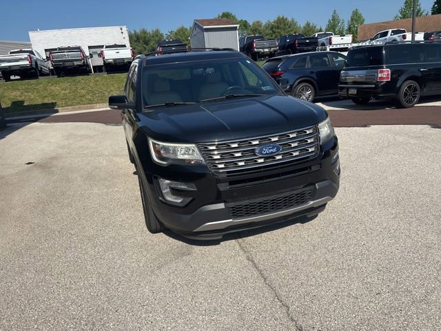Certified 2017 Ford Explorer XLT w/ Equipment Group 202A FWD image 15