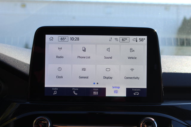Certified 2025 Ford Escape ST-Line Select AWD/4WD image 5