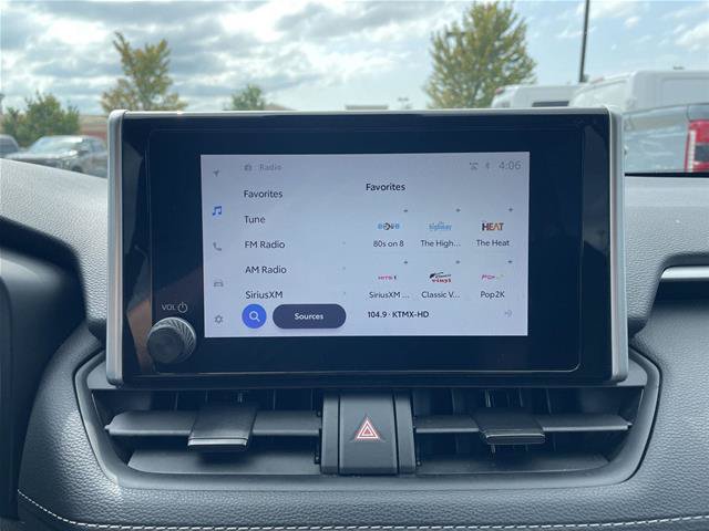 Used 2025 Toyota RAV4 XLE FWD image 25