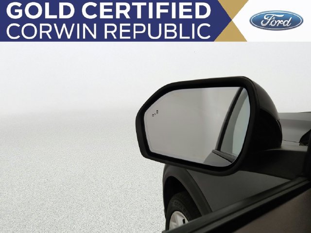 Certified 2023 Ford Explorer Platinum w/ Technology Package AWD/4WD image 15