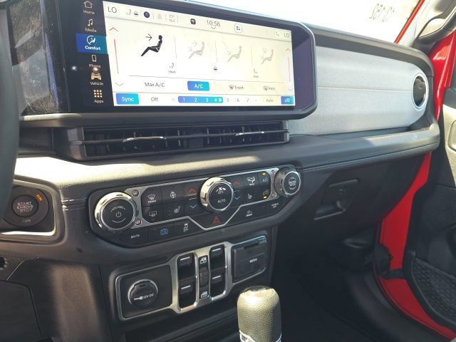 Used 2025 Jeep Wrangler Sahara AWD/4WD image 16