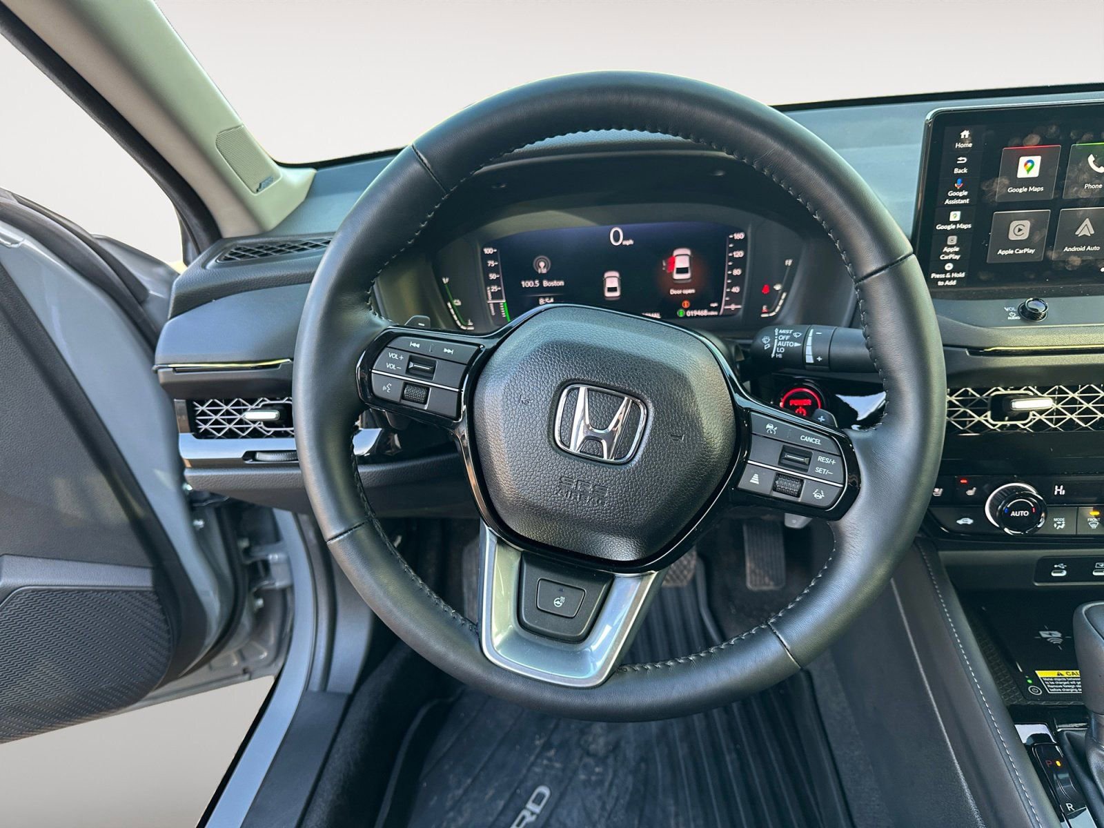 Used 2025 Honda Accord Touring image 12