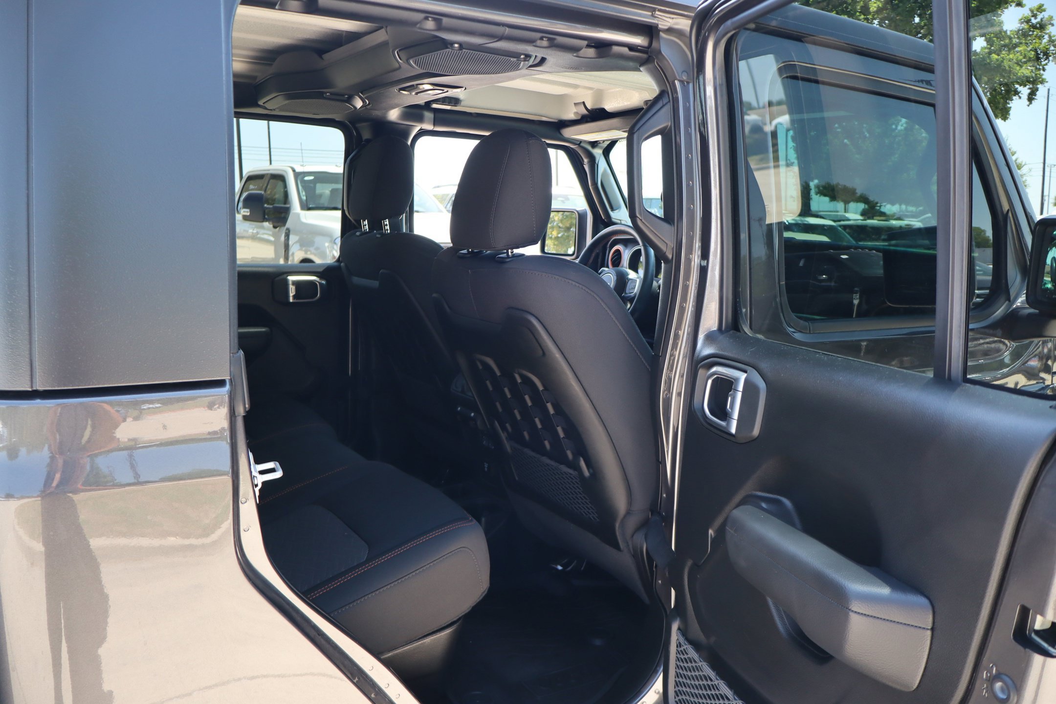 Used 2023 Jeep Gladiator Mojave w/ Trailer Tow Package AWD/4WD image 29