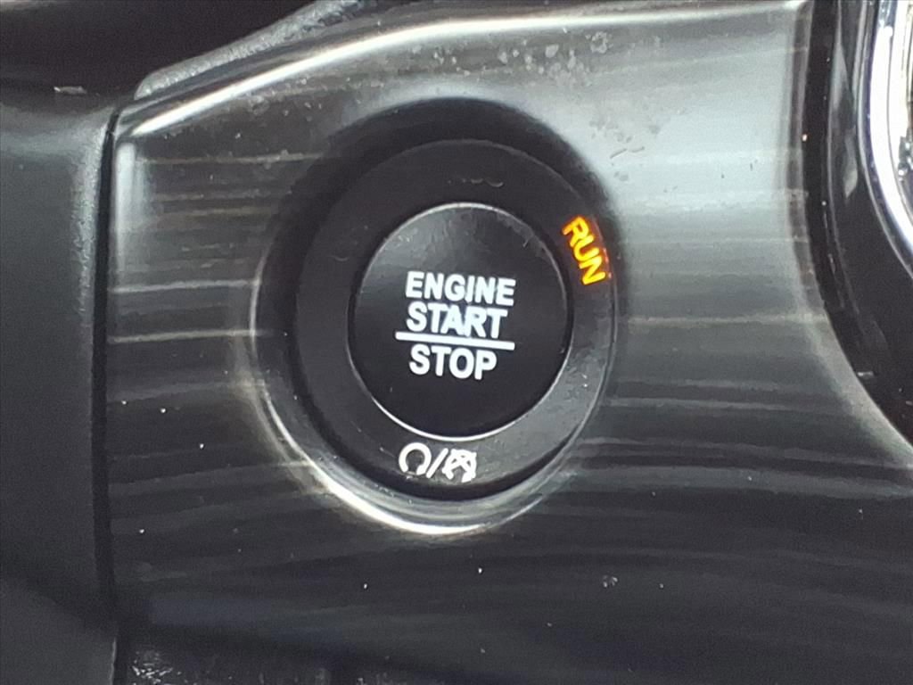 Used 2022 Jeep Grand Cherokee Laredo X image 21