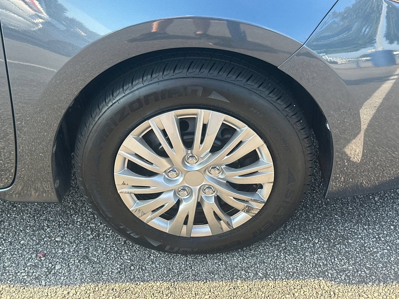 Used 2019 Toyota Corolla L FWD image 14