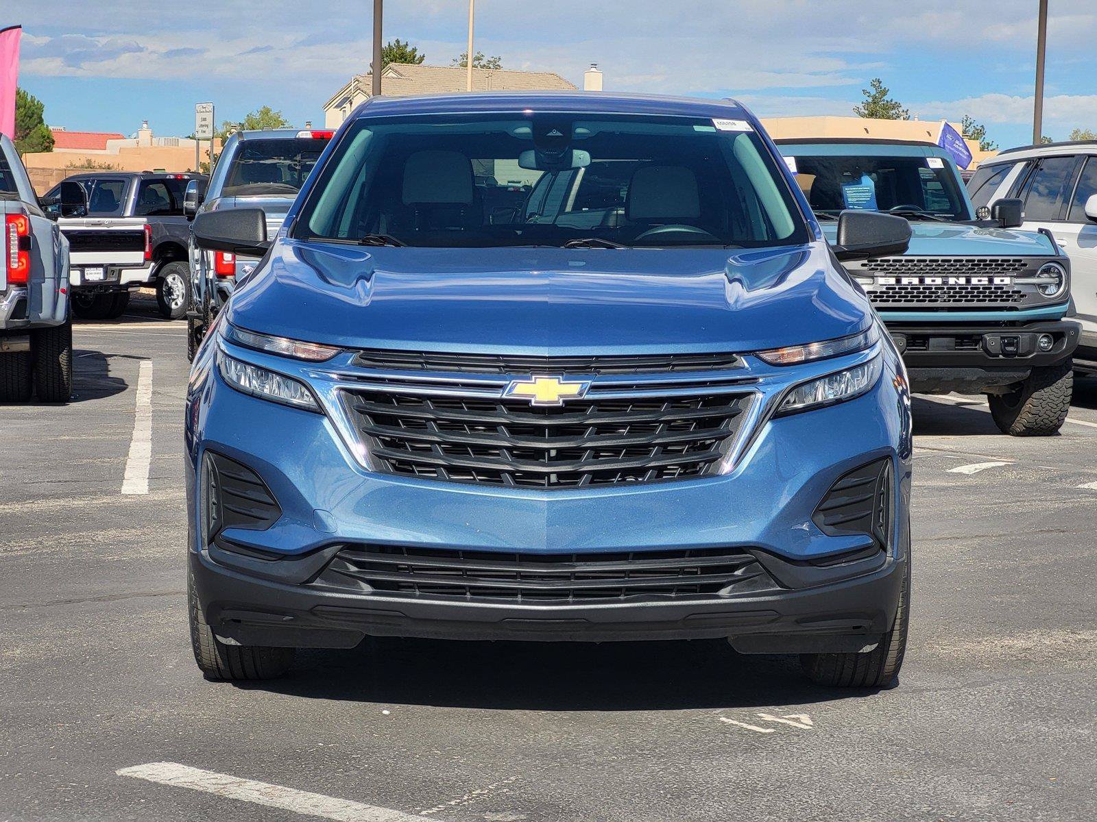 Used 2024 Chevrolet Equinox LS w/ LS Convenience Package FWD image 3