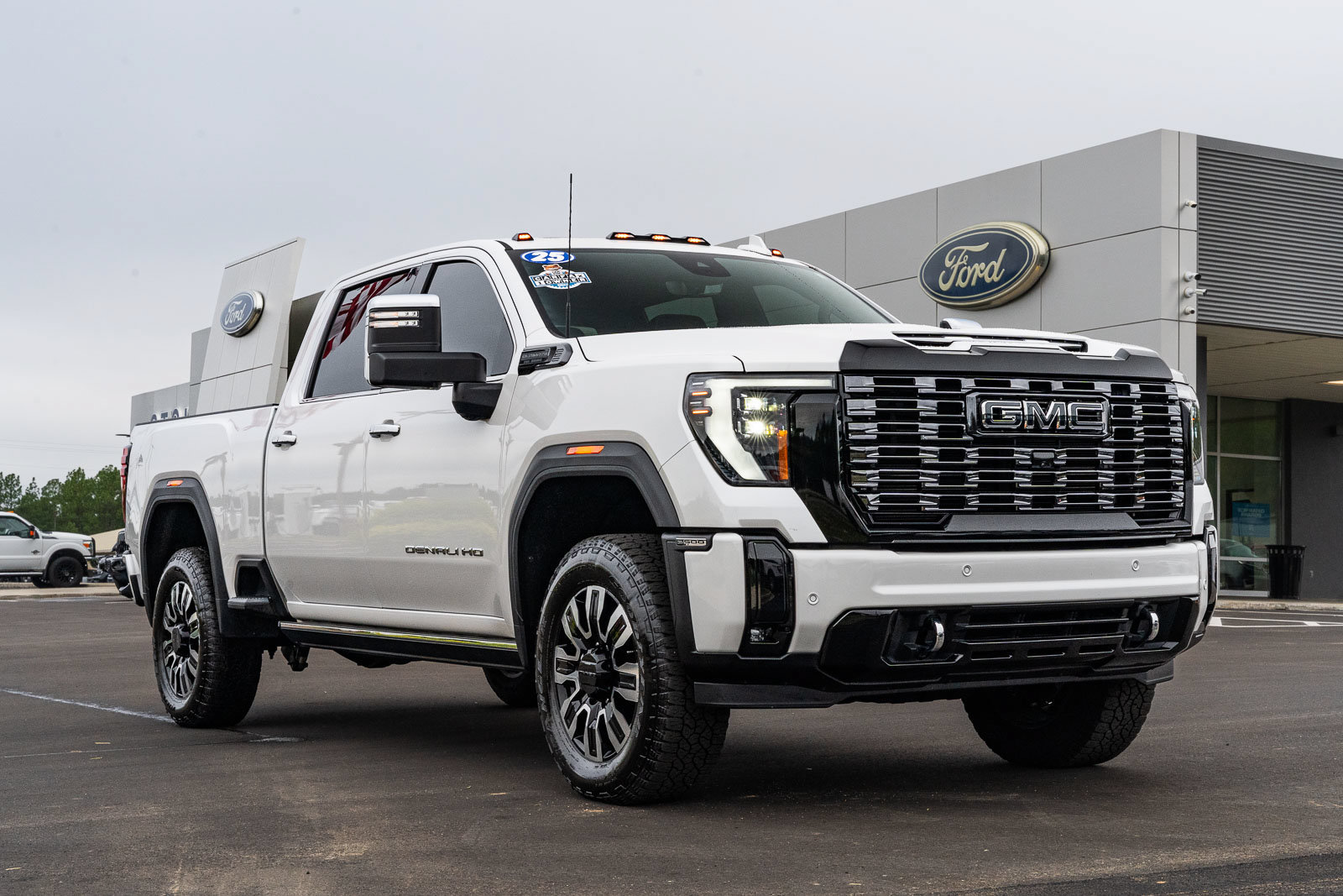 Used 2025 GMC Sierra 2500 Denali Ultimate w/ Max Trailering Package