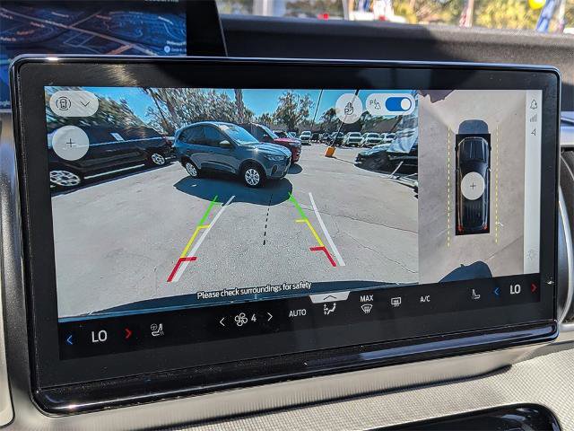 Certified 2025 Ford Expedition Active image 21