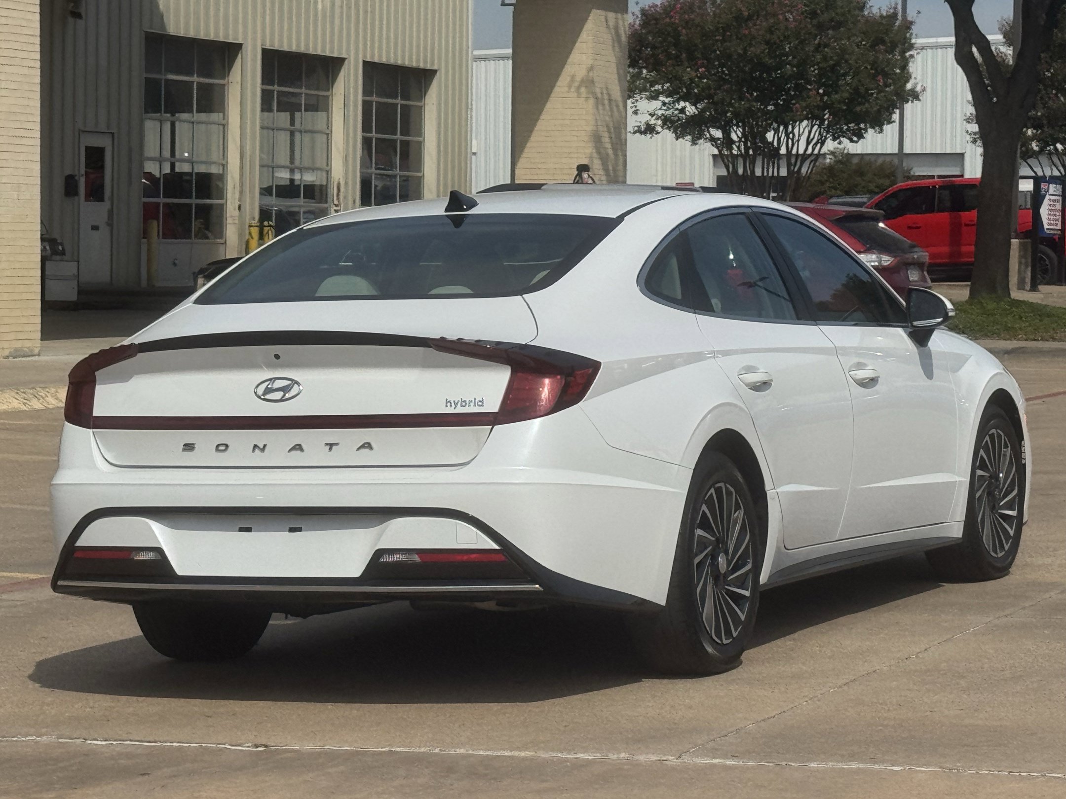 Used 2023 Hyundai Sonata SEL FWD image 4