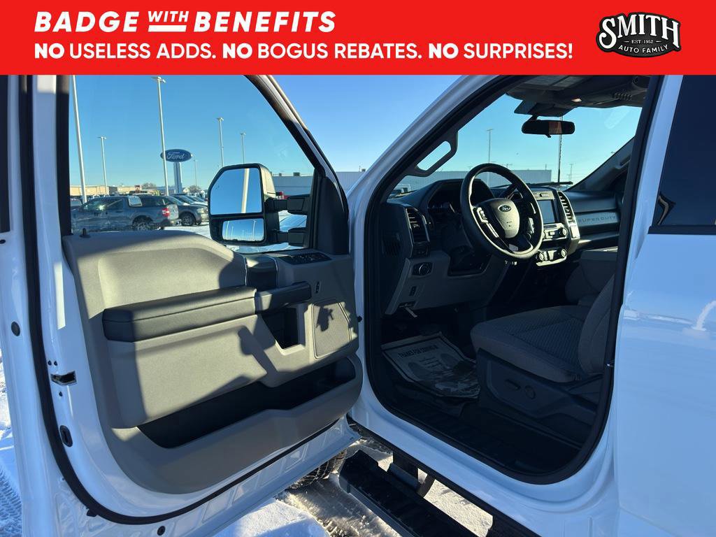 Certified 2022 Ford F250 XLT w/ Black Appearance Package image 14