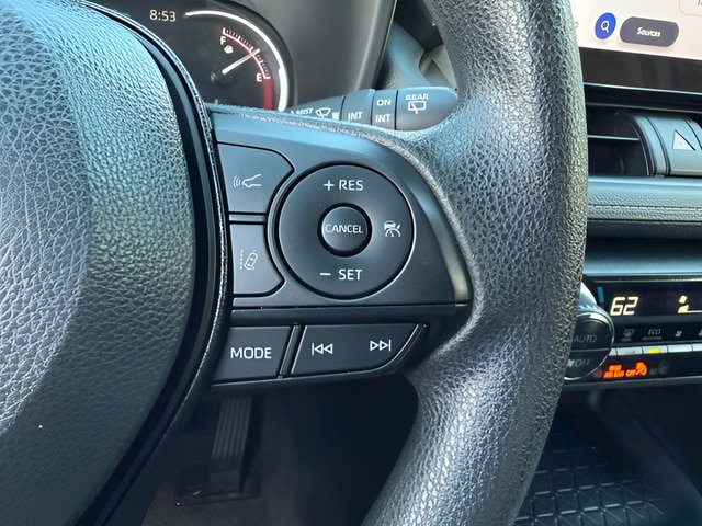 Used 2024 Toyota RAV4 XLE AWD/4WD image 16