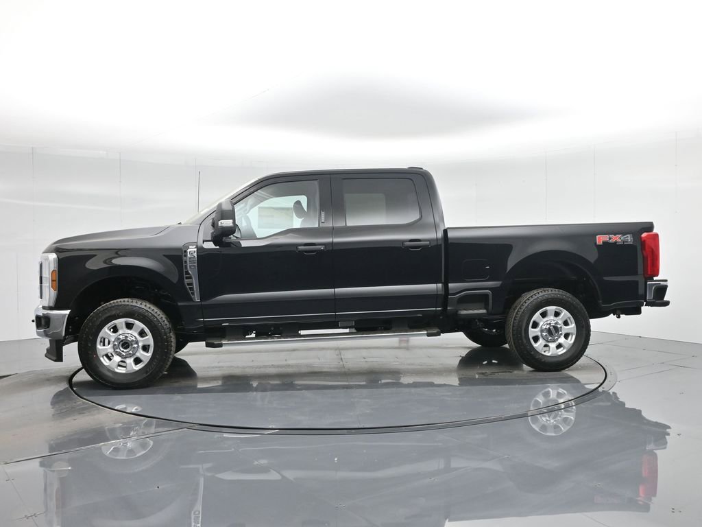 Certified 2024 Ford F250 XLT w/ FX4 Off-Road Package AWD/4WD image 31