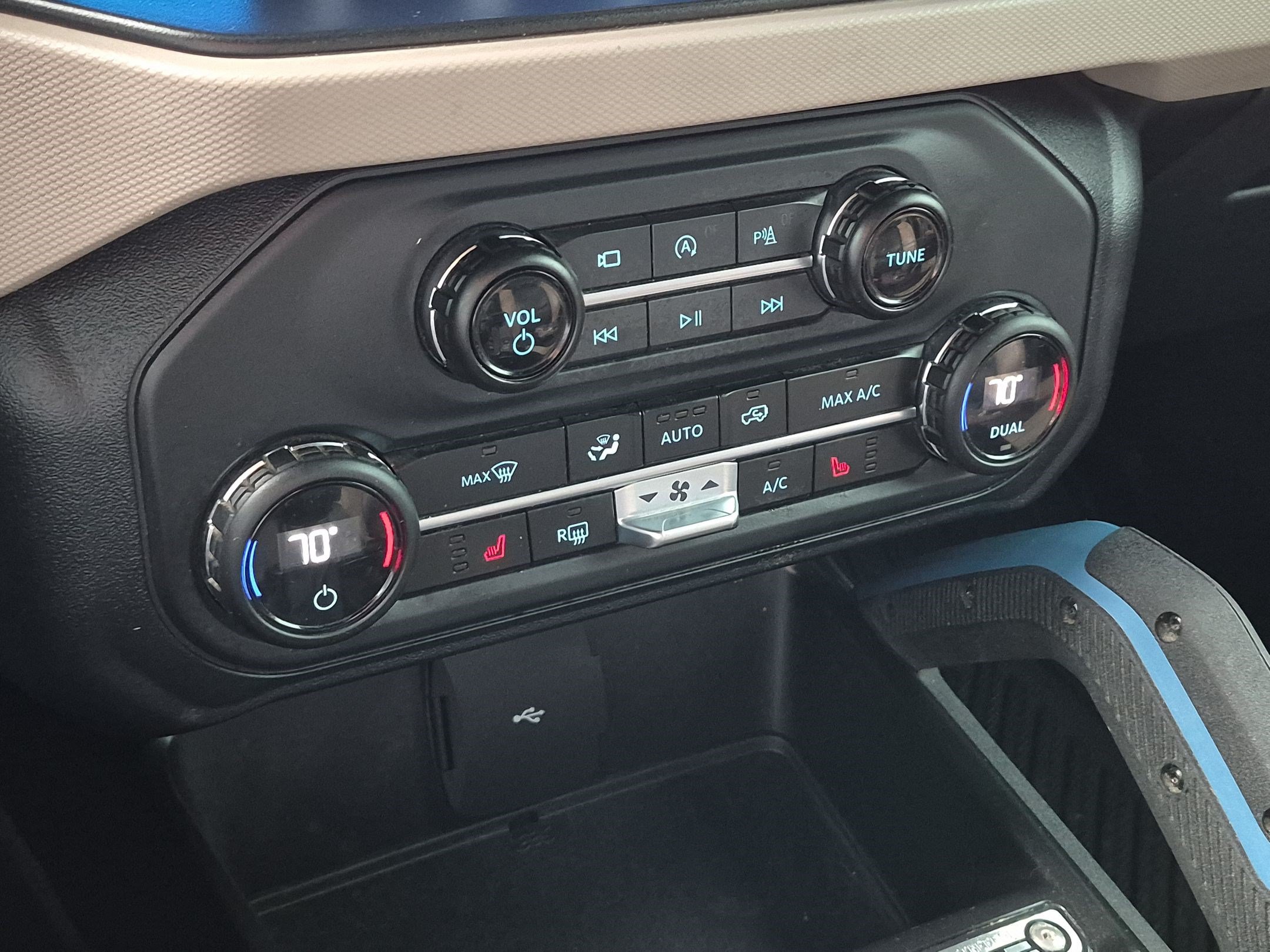 Certified 2023 Ford Bronco Wildtrak AWD/4WD image 27