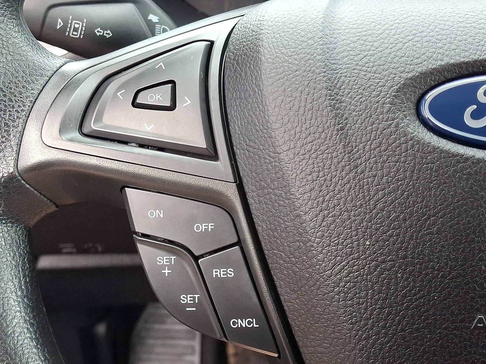 Certified 2022 Ford Edge SE w/ Black Appearance Package AWD/4WD image 23
