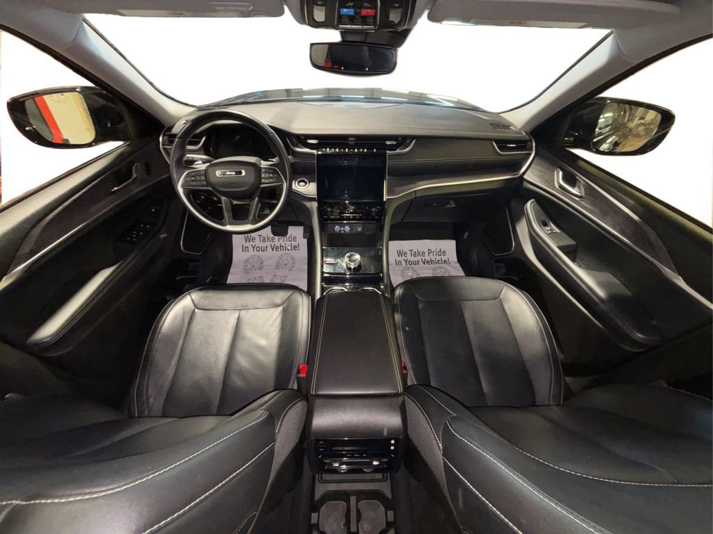 Used 2021 Jeep Grand Cherokee L Limited AWD/4WD image 25