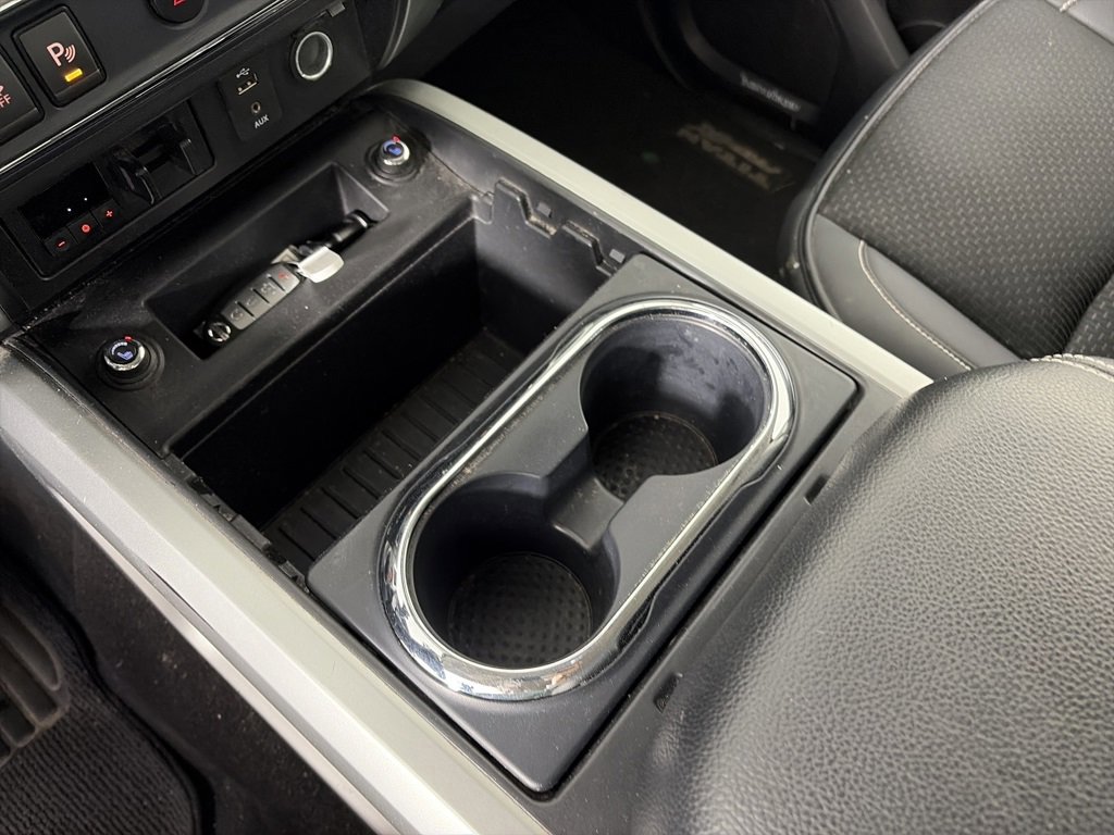 Used 2017 Nissan Titan PRO-4X image 22