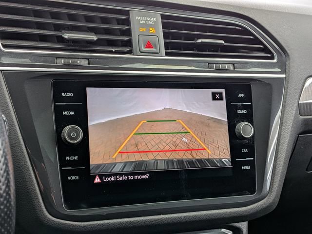 Used 2022 Volkswagen Tiguan SE R-Line image 33