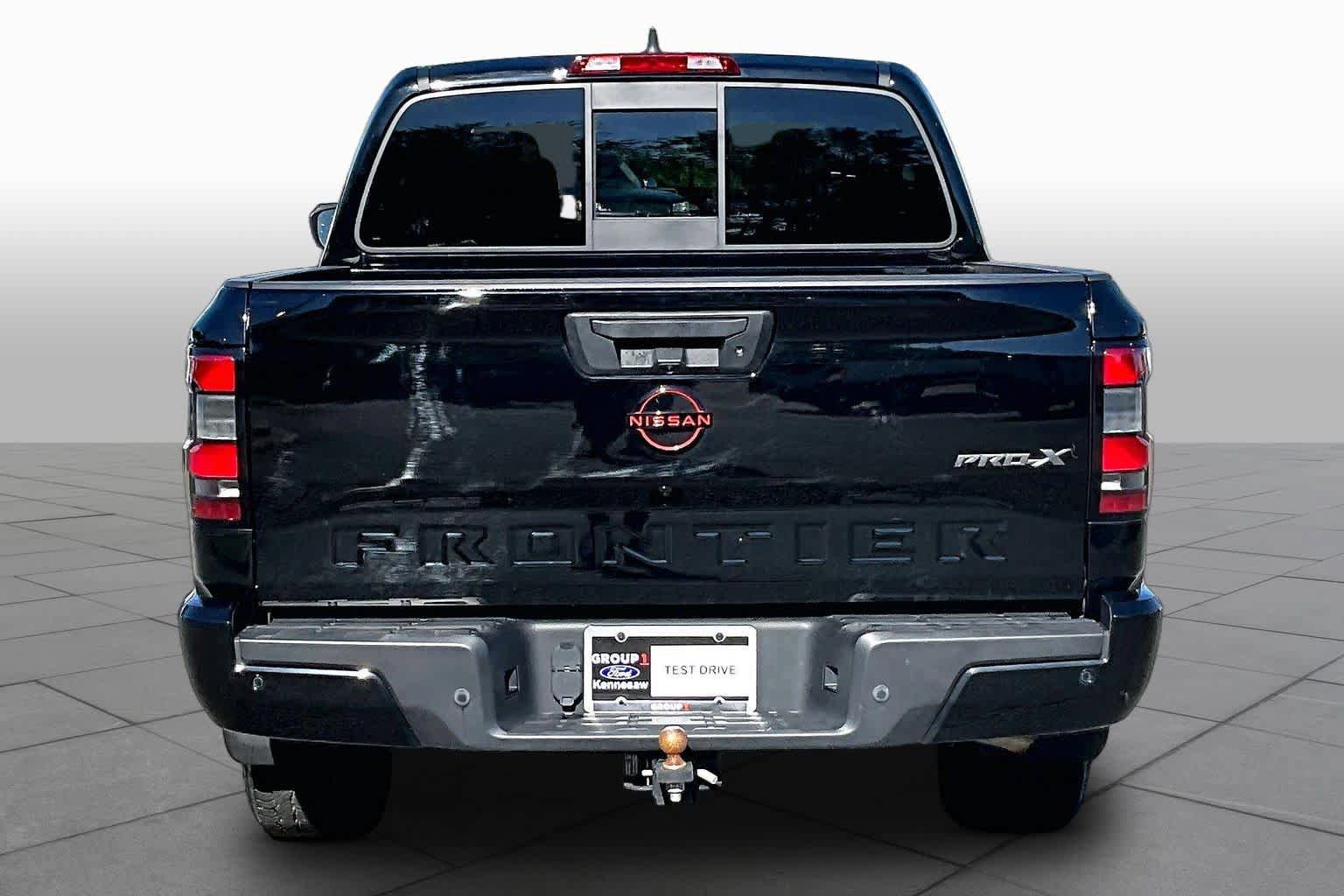 Used 2022 Nissan Frontier Pro-X RWD image 5