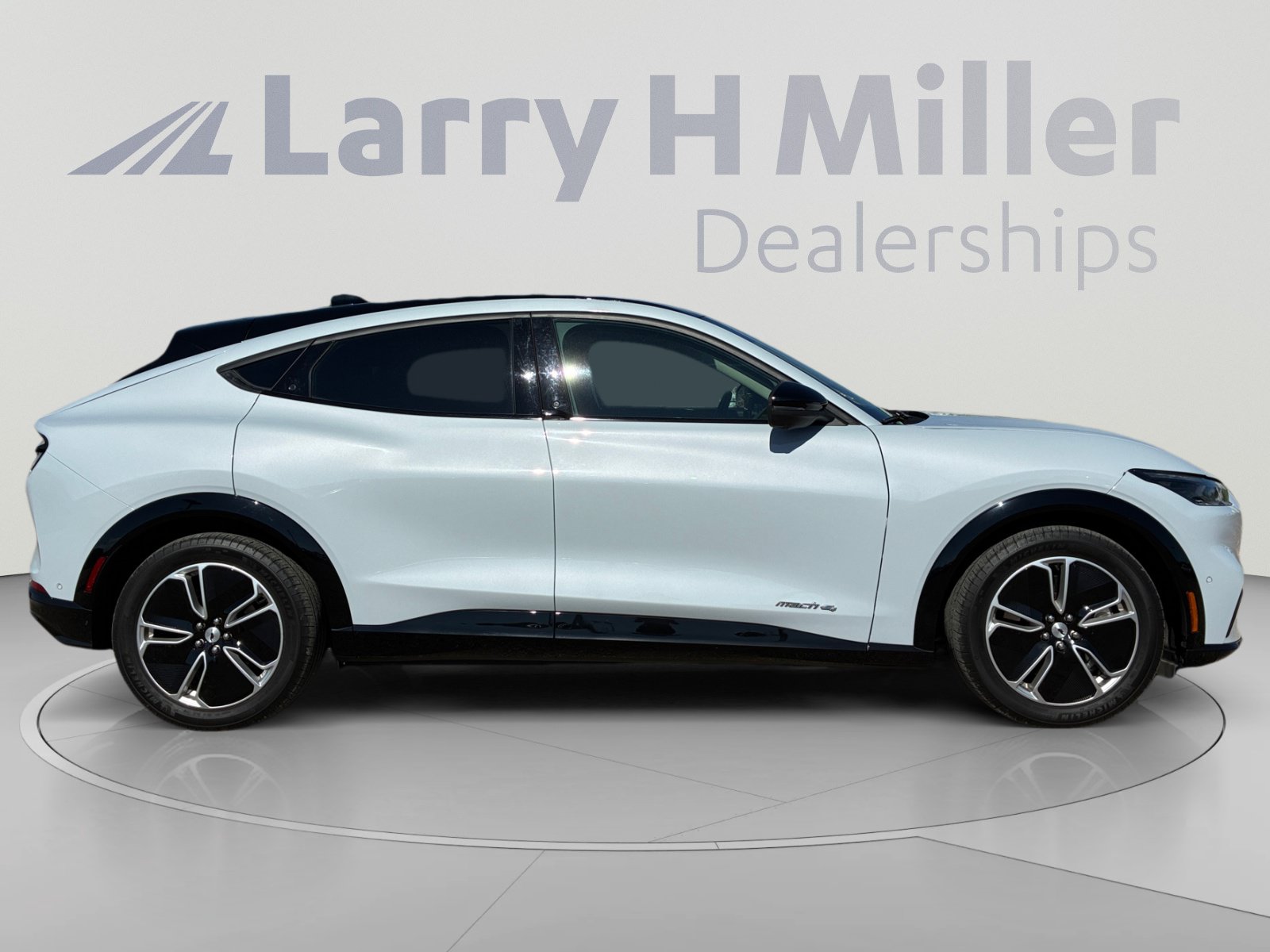 Certified 2023 Ford Mustang Mach-E Premium AWD/4WD image 6