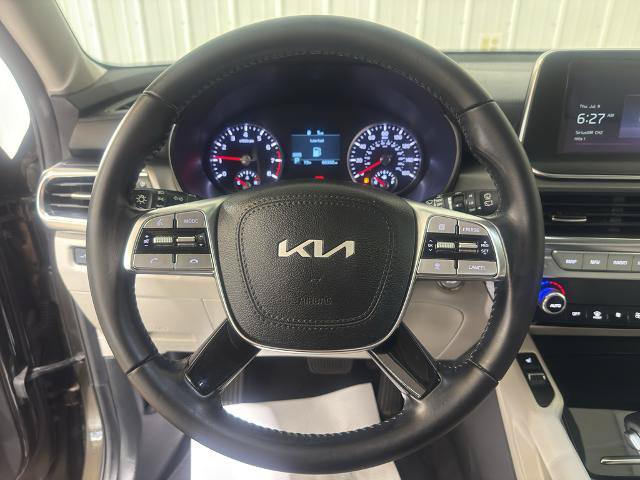 Used 2022 Kia Telluride S FWD image 3