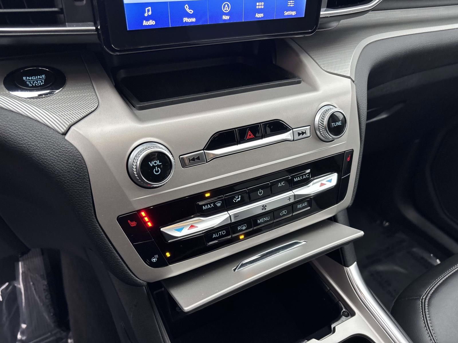 Certified 2022 Ford Explorer XLT w/ Equipment Group 202A image 23