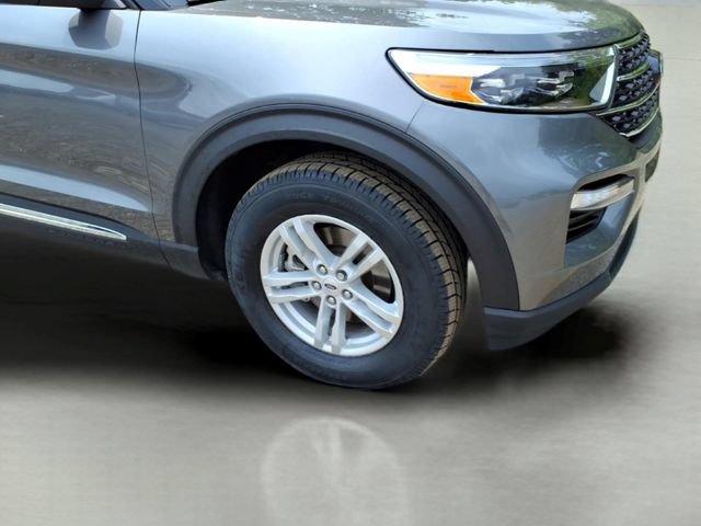 Certified 2023 Ford Explorer XLT w/ Equipment Group 202A AWD/4WD image 4