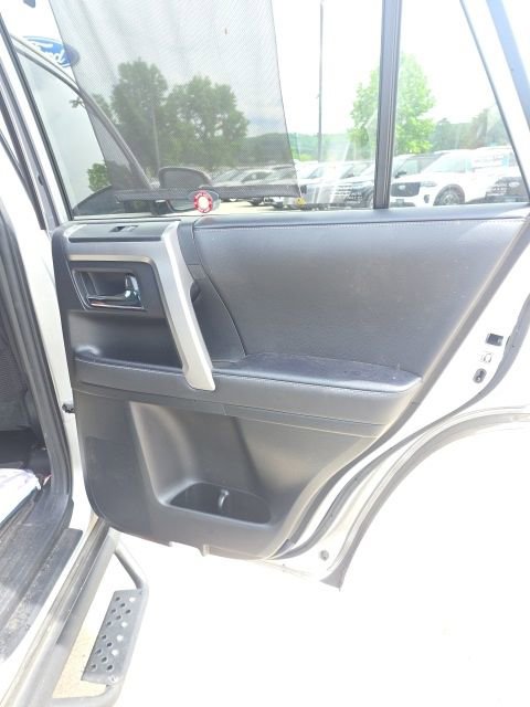 Used 2022 Toyota 4Runner SR5 AWD/4WD image 25