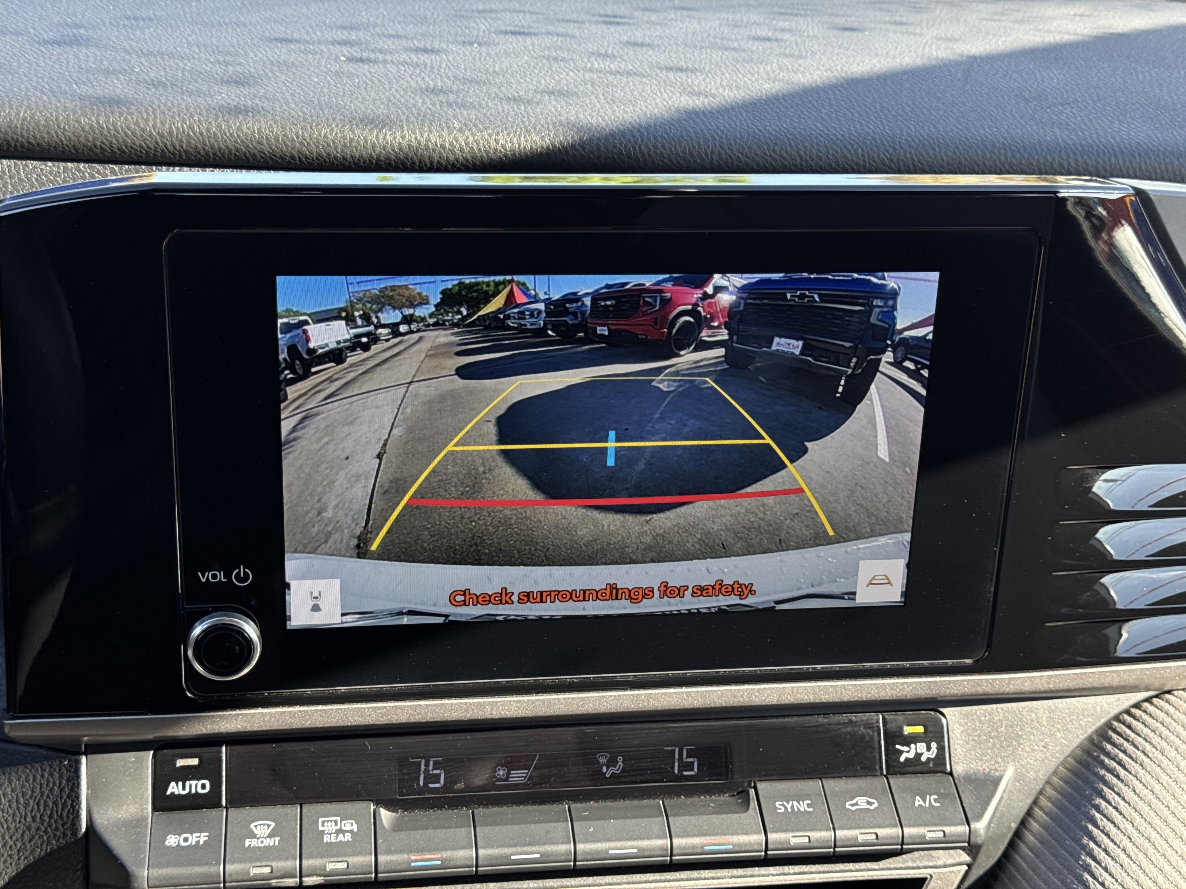 Used 2025 Toyota Camry SE image 23