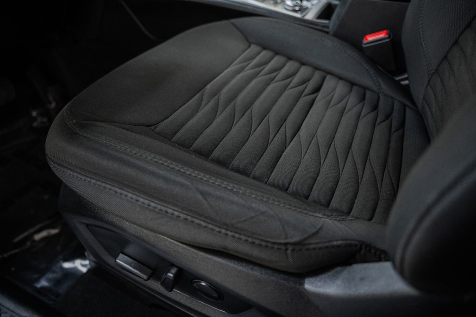 Certified 2021 Ford Explorer XLT w/ Class III Trailer Tow Package image 40