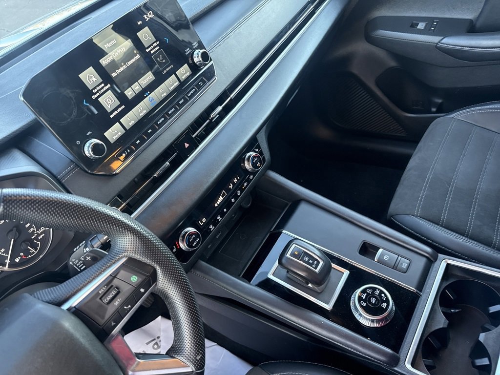 Used 2024 Mitsubishi Outlander SE image 14