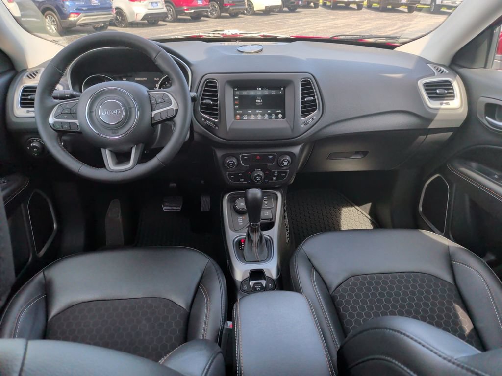 Used 2019 Jeep Compass Latitude w/ Popular Equipment Group AWD/4WD video 2