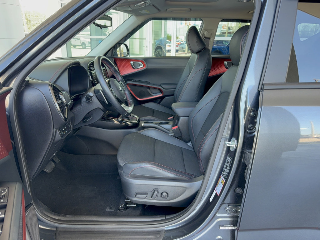 Used 2020 Kia Soul GT-Line Turbo FWD image 12