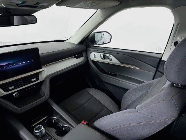 Certified 2025 Ford Explorer Active AWD/4WD image 23