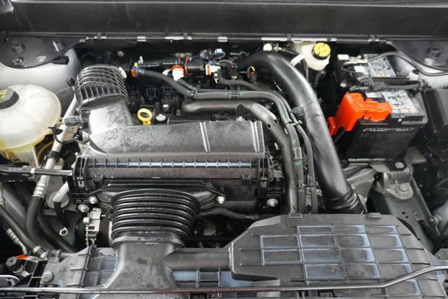 Certified 2025 Ford Maverick Lariat w/ Black Appearance Package image 32