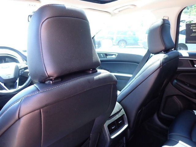 Certified 2022 Ford Edge SEL w/ Convenience Package AWD/4WD image 17
