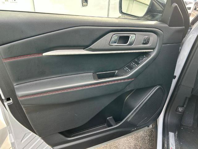 Certified 2026 Ford Explorer ST-Line w/ ST-Line Street Pack RWD image 17