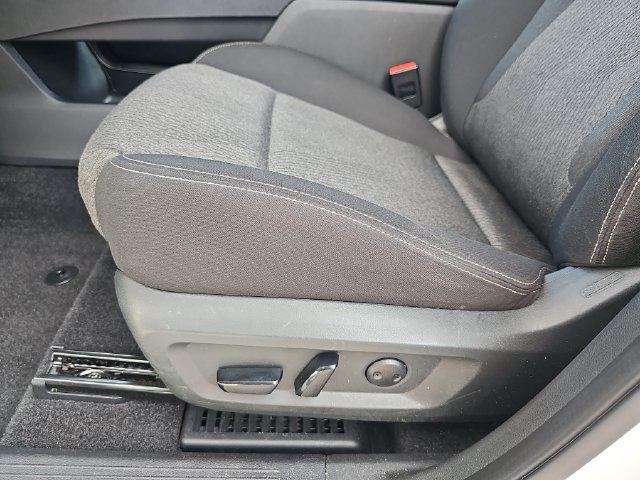 Used 2024 Nissan Rogue SV FWD image 19